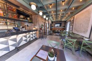 Square Gastro Bar